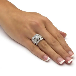 Set di Tre Anelli di Lusso con Design a Marquise, Elegante Gioiello per Feste e Matrimoni, Idea Regalo - Product Image 4