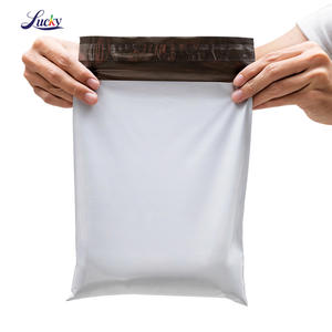 Tamaño 32*45cm bolsas de correo LDPE blancas impermeables autosellado ecológico reciclado 100% bolsa de embalaje de mensajería polivinílica de alta calidad - Product Image 4