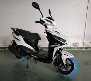 Nouveau <span class=keywords><strong>50cc</strong></span> cyclomoteur Moto 150 Motos à essence Lignes lisses sûres Moto Scooters à essence pour adultes Scooter à essence 49cc - Product Image 3