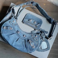 Nouveau sac à main pour femme en jean style motard, orné de strass et de rivets, motif crocodile, forme croissant, porté épaule/bandoulière, avec fermeture éclair