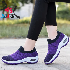 Vente en gros de chaussures pour femmes, baskets légères à plateforme, mode décontractée pour femmes - Product Image 5