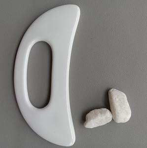 Masseur pour le visage en céramique blanche en forme de cœur guasha vertèbre cervicale en appuyant sur le massage en céramique gua sha - Product Image 6