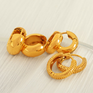 Pendientes Huggie de Oro, Plata, Titanio y Acero, Aros Pequeños para Mujer, Joyería de Moda - Product Image 3