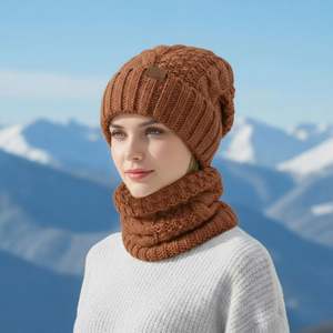 Ensemble de 3 pièces en acrylique pour femmes et hommes, bonnet d'hiver en tricot avec écharpe et gants, avec étiquette en cuir - Product Image 6
