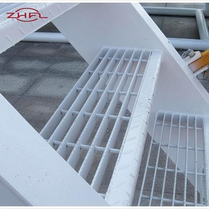 Plaque de grille en acier au carbone allié durable anti-corrosion pour plateformes de jardin, terrasses et couvertures de mezzanines à barreaux - Product Image 3