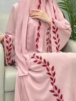 Robe longue de prière pour femmes musulmanes, en mousseline rose, à col rond, avec motif floral brodé, style bandana ethnique