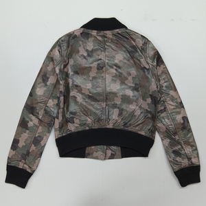 Blouson Bomber en Cuir Camouflage Personnalisé pour <span class=keywords><strong>Femme</strong></span>, <span class=keywords><strong>Manteau</strong></span> de Vol à Bordures Côtelées, Veste Moto Imprimée Camo OEM, Vêtement d'Extérieur Grande Taille - Product Image 3