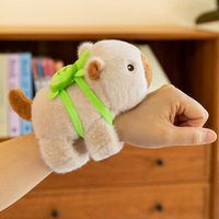 Bracelet de poignet pour enfants Capibala, adorable peluche en forme d'ours capybara de 10 cm, en polyester, personnalisable, jouet en peluche ODM