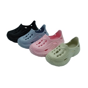 Sabots de jardin en EVA pour enfants été 2025, chaussures plates mignonnes avec semelle intérieure en EVA, antidérapantes, légères pour bébés garçons et filles - Product Image 1