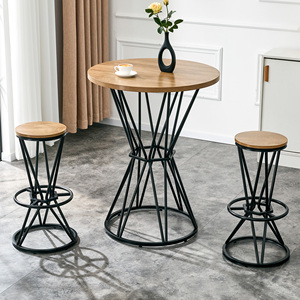 Set Tavolo e Sedie da Bar, Top in MDF Effetto Legno 31,5 Pollici, Struttura in Metallo Nero, Stile Industriale - Product Image 3