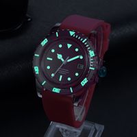 Montre mécanique sportive pour homme avec bracelet en silicone rouge personnalisé, verre saphir, calendrier sportif, mouvement automatique