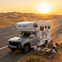 Camper Van à double moteur 4x4 avec prolongateur d'autonomie pour le camping en milieu désertique, aventure de camping en désert, camping van de luxe hybride