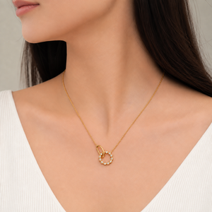Collar con Colgante de Círculo D Link y Zirconia, Acero Inoxidable, Chapado al Vacío en Oro de 14K, Colores Oro y Plata - Product Image 5