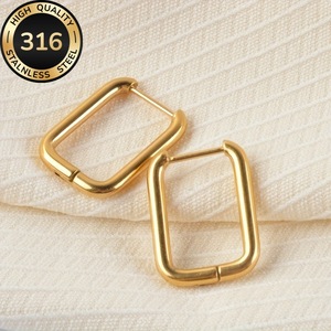 Boucles d'oreilles créoles en acier inoxydable plaqué or pour femmes, design géométrique quadrilatère, haut de gamme et élégantes, vente en gros - Product Image 3