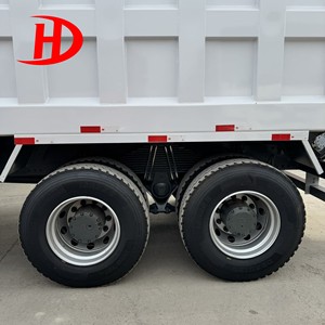 รถบรรทุกดัมพ์ดีเซล HOWO 6x4 371 แรงม้า รุ่นปรับปรุงใหม่ พร้อมกล้องมองหลัง สำหรับงานเหมือง ขายดีที่สุดในแอฟริกา - Product Image 3