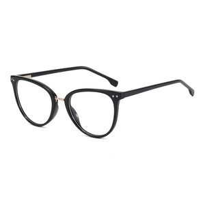กรอบแว่นตาแบบ Cat Eye สำหรับผู้หญิง ป้องกันแสงสีฟ้า กรอบเต็ม วัสดุ PC ขายส่ง - Product Image 4