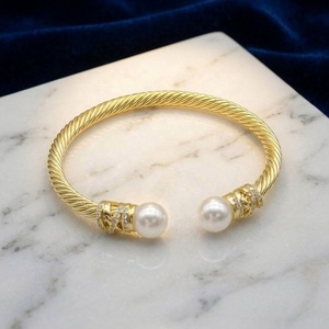 กำไลข้อมือผู้หญิงทรงงูประดับเพชรซิร์คอนชุบทอง 18K คุณภาพสูงจาก Luxury Charm Wholesale เครื่องประดับแฟชั่น - Product Image 2