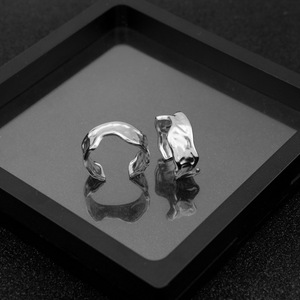 Bague ouverte irrégulière en acier inoxydable au design minimaliste et tendance, unisexe, vente en gros de bijoux, collection 2026 - Product Image 3