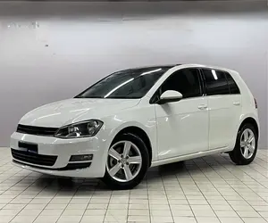 Coche de combustible de boutique, venta al por mayor, para Volkswagen <span class=keywords><strong>Golf</strong></span> <span class=keywords><strong>2014</strong></span>, 1.4TSI, comodidad automática, buena calidad, coches de <span class=keywords><strong>segunda</strong></span> <span class=keywords><strong>mano</strong></span> baratos - Product Image 1