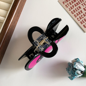 Nouvelle Pince à Cheveux Polyvalente en Acrylique Rouge avec Grand Nœud Papillon Style Dessin Animé - Product Image 4