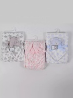 Ensemble de literie d'hiver exporté pour bébés, comprenant une couverture douce en flanelle, un jouet et une serviette à porter, avec des caractéristiques de portabilité et des techniques de tissage