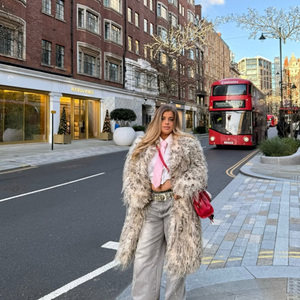 Özel Tasarım Lüks Uzun Kürklü Büyük Beden Şık Kışlık Sıcak Bol Rüzgar Geçirmez Günlük Suni Kürklü Isıtmalı Kadın Polar Ceket - Product Image 1