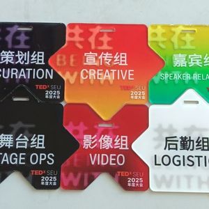 Porte-clés en acrylique transparent écologique en gros, étiquette en plastique brillant sérigraphiée pour cadeau - Product Image 3