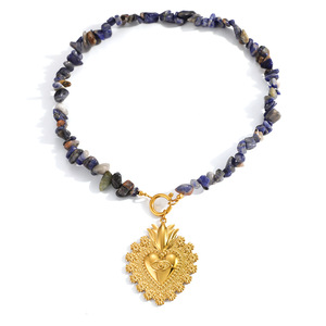 Collar de acero inoxidable con colgante de corazón de piedra natural y diseño de ojo turco para viajes y uso diario. - Product Image 5