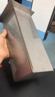 Nouvelle ponceuse d'angle pour évier en acier inoxydable MUGOLD à commande PLC, machine de polissage automatique à angle droit haute efficacité avec moteur et pompe