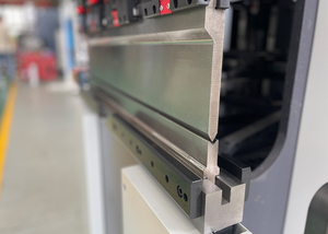Presse plieuse CNC à servo électrique pur à haut niveau de sécurité - Product Image 3