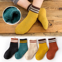 Ensemble de chaussettes pour bébé en gros, NOUVEAU 2021, chaussettes épaisses en coton peigné personnalisées pour nourrissons, chaussettes d'hiver pour enfants, tout-petits, enfants, mignonnes