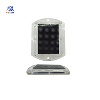 Marqueur LED d'avertissement, borne routière solaire réfléchissante en plastique, borne routière solaire en plastique ultra-mince