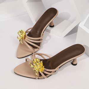 Nuove Ciabatte <span class=keywords><strong>Eleganti</strong></span> con Tacco Medio 2026, Sandali Sexy da <span class=keywords><strong>Donna</strong></span> con Punta Aperta e Decorazione Floreale in Metallo - Product Image 3
