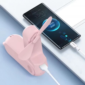 Ventilateur portable 3-en-1 rechargeable par USB 4800 mAh avec support et lampe torche, idéal pour la voiture et l'extérieur - Product Image 4