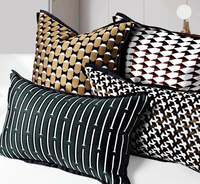 Vente en gros de taie d'oreiller personnalisée Jacquard de luxe pour la décoration de la maison canapé or housse de coussin motif géométrique série de housses de coussin