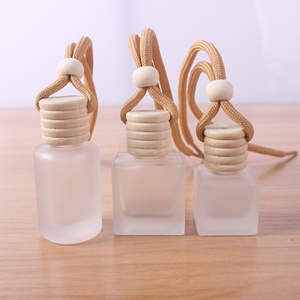 Chai Rỗng Hình Vuông Mờ 8Ml 10Ml 12Ml Chai Khuếch Tán Nước Hoa Ô Tô Chai Tròn Mờ Dạng Treo Nắp Gỗ - Product Image 3