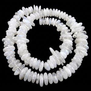 Perles plates en pierre de lune blanche naturelle, forme de pépite, polies et lisses - Product Image 1