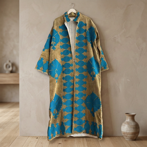 Manteau long en velours olive fait main sur mesure avec broderie appliquée motif grenade bleu turquoise - Product Image 5