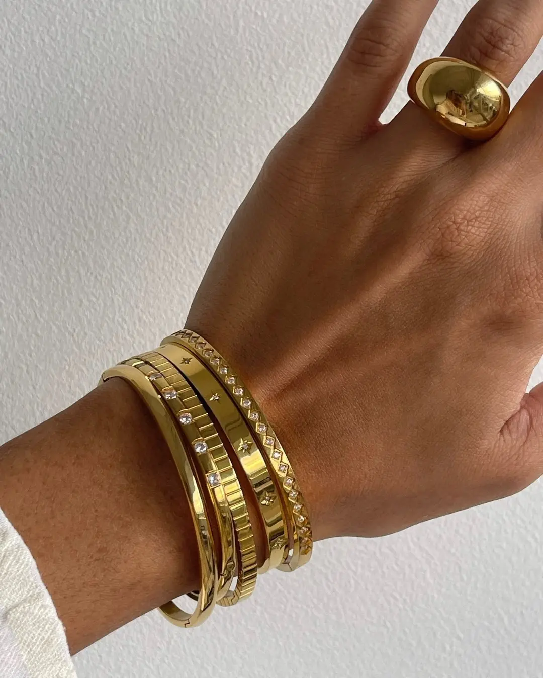 Gioielli da donna da donna bracciale rigido di design ispirato espandibile in oro con cavo impilabile bracciale rigido aperto in acciaio inossidabile