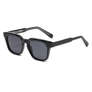 แว่นกันแดดทรงเหลี่ยมสำหรับผู้ชาย รุ่น ZT-581026 กรอบสีดำทำจากพลาสติก PC ป้องกันรังสียูวี 400 ระดับ 2 ดีไซน์ทันสมัย - Product Image 1