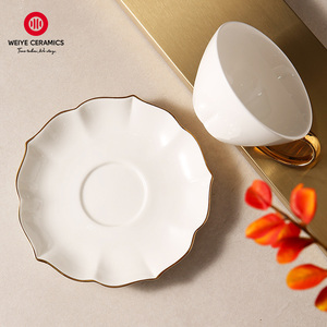 WEIYE Tasses à Cappuccino Espresso, Mugs à Café, Tasses à Thé en Céramique, <span class=keywords><strong>Soucoupe</strong></span>, Luxe Décoratif, Blanc Bord Doré - Product Image 5