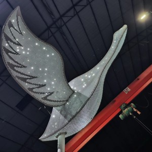 Luz Decorativa para Exteriores Senzhao, Luz LED con Forma de Pájaro Volador - Product Image 3