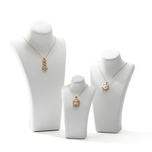 Weimei จี้สร้อยคอไมโครไฟเบอร์สีขาวขั้นสูงเครื่องประดับหุ่นแสดงของ - Product Image 3