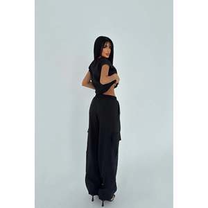 Ensemble de costume noir pour femme avec détail de poche - Product Image 3