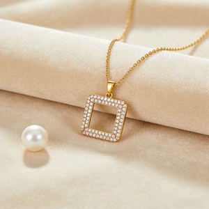 Collar de Latón con Baño de Oro 18K para Mujer, Cadena de Eslabones con Marco Cuadrado y Circonitas AAA, Colgante Minimalista, Venta al por Mayor - Product Image 1