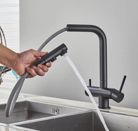 Robinet de cuisine moderne noir mat avec douchette extractible pivotante à 360 degrés, mitigeur eau chaude et froide