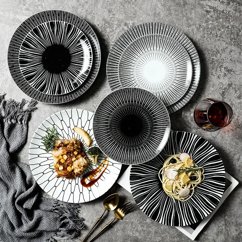Creative Black And White Wrought Iron Design Pattern Home Cuisine Restaurant Hotel Round Western Food Ceramic Plate