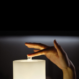 Vera cera <span class=keywords><strong>lampada</strong></span> notturna con <span class=keywords><strong>fontana</strong></span> di acqua decorazione candele camera <span class=keywords><strong>da</strong></span> letto di illuminazione ambientale pilastro candela <span class=keywords><strong>da</strong></span> <span class=keywords><strong>tavolo</strong></span> luce <span class=keywords><strong>fontana</strong></span> - Product Image 3