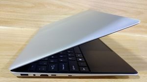 Màu Đỏ Thông Minh Đẹp Máy Tính Xách Tay 15.6 Inch Máy Tính Xách Tay Di Động Với <span class=keywords><strong>Windows</strong></span> 7 / <span class=keywords><strong>Windows</strong></span> <span class=keywords><strong>10</strong></span> Hệ Thống Cho AN156 - Product Image 6