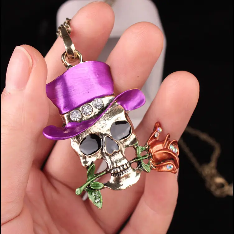 Skull necklace exaggerated Halloween accessories new female magician rose pendant jewelry